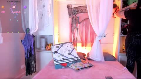         online show from 10.15.25