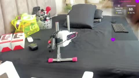 Snapshot of liincostelloo chatting on 05.22.26 liincostelloo online show from 05.22.26