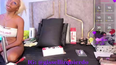 Snapshot of liincostelloo chatting on 05.26.26 liincostelloo online show from 05.26.26