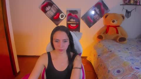 Snapshot of lika_little3 chatting on 10.20.25 Liika online show from 10.20.25