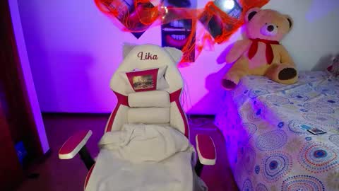 Snapshot of lika_little3 chatting on 11.03.25 Liika online show from 11.03.25