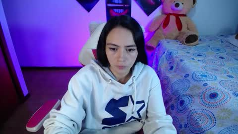 Snapshot of lika_little3 chatting on 11.15.25 Liika online show from 11.15.25