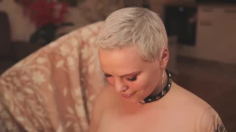 likaaberry online show from 10.30.25