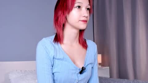 Snapshot of likalens chatting on 09.16.25 Emi online show from 09.16.25