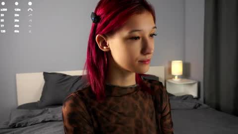 Snapshot of likalens chatting on 11.20.25 Emi online show from 11.20.25