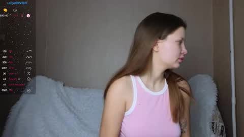 Snapshot of like_sun chatting on 10.13.25 Call me Anna online show from 10.13.25