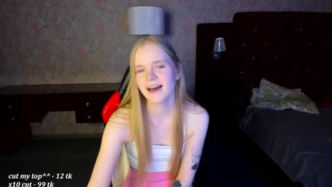 Snapshot of lil_cookie_monster chatting on 03.07.26 Erica online show from 03.07.26