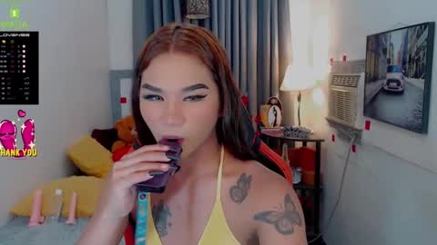 Snapshot of lil_fantacy chatting on 12.19.24 LILY online show from 12.19.24