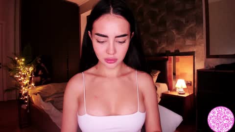 Snapshot of lil_gabbyg chatting on 12.12.24 Gabriela online show from 12.12.24