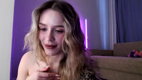 INST Lil happines s online show from 01.11.25