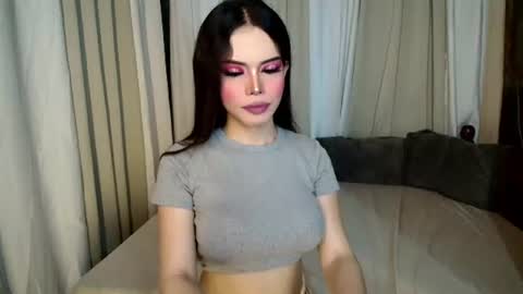 Snapshot of lil_sluttyangel chatting on 04.15.26 ANGEL online show from 04.15.26