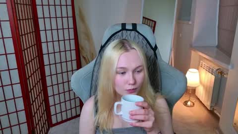 lil_suzy online show from 05.26.26