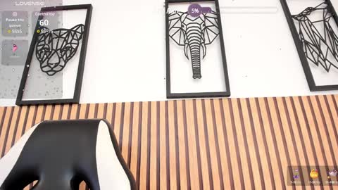 Snapshot of lila_elliot chatting on 01.23.25 Lila online show from 01.23.25