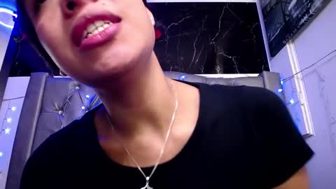 Snapshot of lila_gummy_ chatting on 02.10.25 online show from 02.10.25