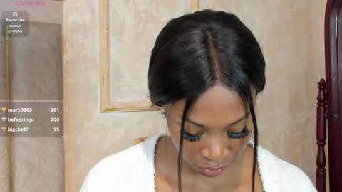 lila bailey  online show from 01.03.25