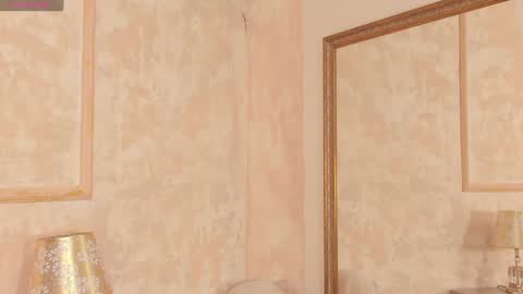 lila bailey  online show from 01.08.25