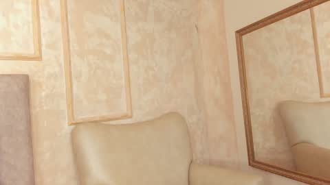 lila bailey  online show from 02.09.25