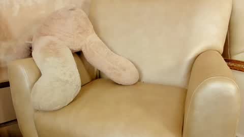 lila bailey  online show from 02.22.25