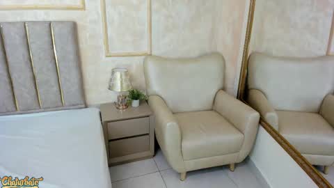 lila bailey  online show from 09.09.25