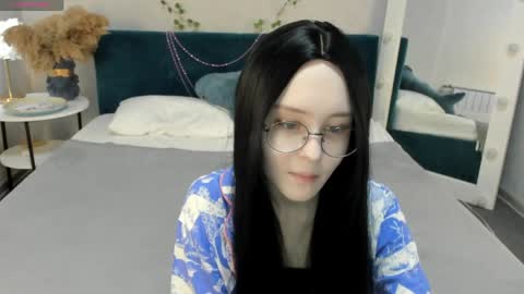 Snapshot of lilac_muse chatting on 06.03.26 Lili online show from 06.03.26