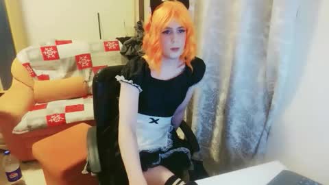 Snapshot of lilah_ts chatting on 10.23.25 lilah_ts online show from 10.23.25
