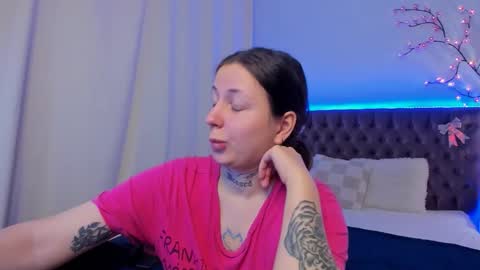 Snapshot of lilavame chatting on 11.06.25 LilaVame online show from 11.06.25