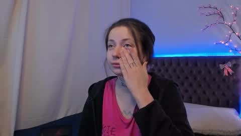 Snapshot of lilavame chatting on 11.20.25 LilaVame online show from 11.20.25