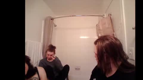 Snapshot of lilbratty_clouds_ogpuffdragon chatting on 02.04.26 lilbratty_clouds_ogpuffdragon online show from 02.04.26