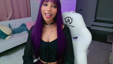 evie online show from 02.28.25