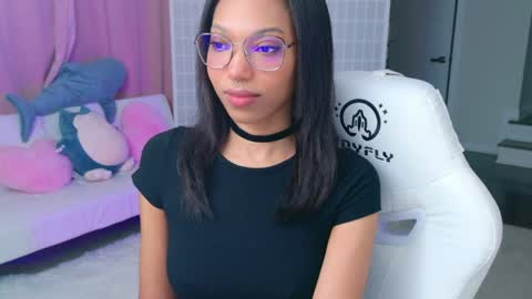 evie online show from 03.31.26