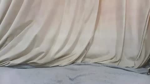 Snapshot of lili369369 chatting on 06.25.26 lili369369 online show from 06.25.26