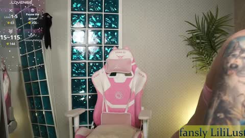 Lili online show from 01.28.25