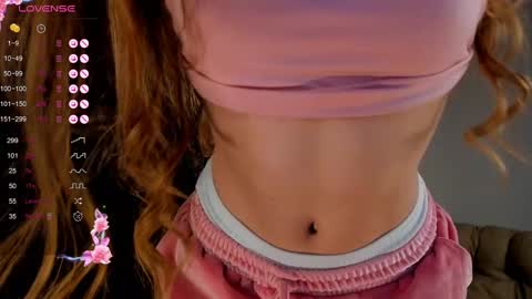 lili__roze_ online show from 03.05.25