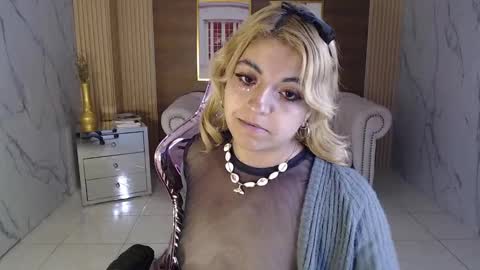 Snapshot of lili_conor_s chatting on 02.18.25 Lili online show from 02.18.25