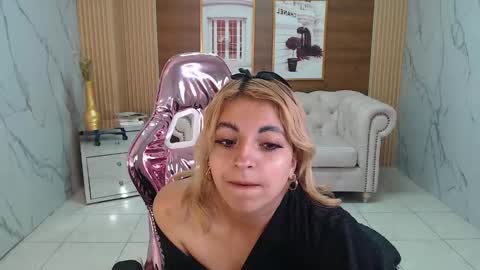 Snapshot of lili_conor_s chatting on 02.19.25 Lili online show from 02.19.25