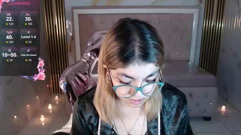 Snapshot of lili_conor_s chatting on 09.19.25 Lili online show from 09.19.25