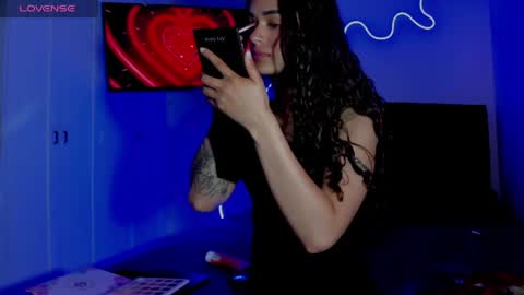 lili_evanss online show from 04.24.26