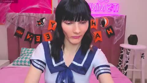 Snapshot of lili_flowerr chatting on 10.23.25 Lilli follow me kiss online show from 10.23.25