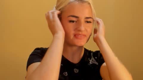 Lili online show from 03.05.26