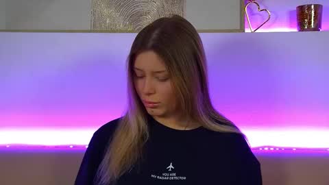 Mia online show from 02.09.25