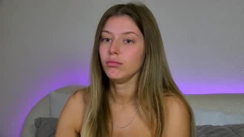 Mia online show from 09.11.25