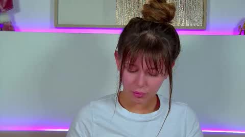 Mia online show from 12.20.25