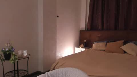 Lilian online show from 11.18.25