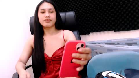 Snapshot of liliana_parker chatting on 05.27.26 liliana_parker online show from 05.27.26