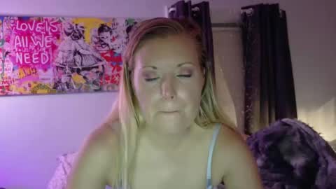 LilianaX online show from 05.17.26