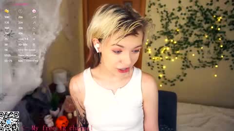 Lilian online show from 11.04.25