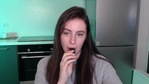 Snapshot of liliatlu chatting on 04.20.26 Lilu online show from 04.20.26