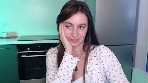 Snapshot of liliatlu chatting on 04.21.26 Lilu online show from 04.21.26
