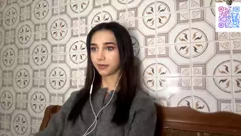 Snapshot of lilihalvorsen chatting on 11.19.25 Lina online show from 11.19.25
