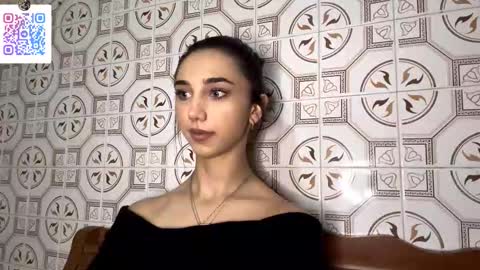 Snapshot of lilihalvorsen chatting on 11.30.25 Lina online show from 11.30.25